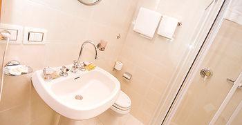Hotell Tower 2*