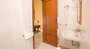 Tower Hotell 2*